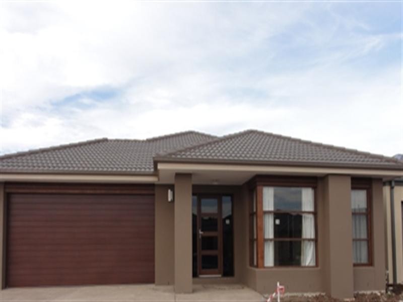 26 Royal Circuit, Point Cook VIC 3030