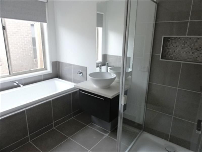 26 Royal Circuit, Point Cook VIC 3030