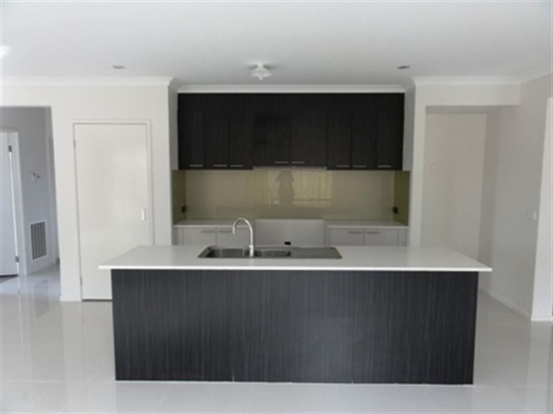 26 Royal Circuit, Point Cook VIC 3030