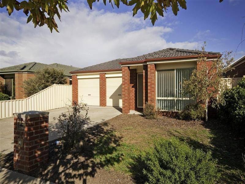 4 Beveridge Court, Point Cook VIC 3030