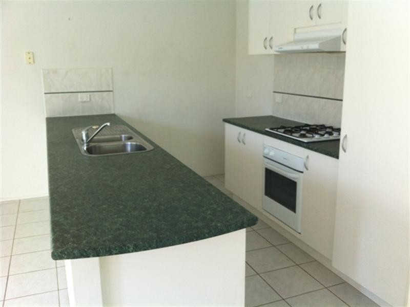 4 Beveridge Court, Point Cook VIC 3030