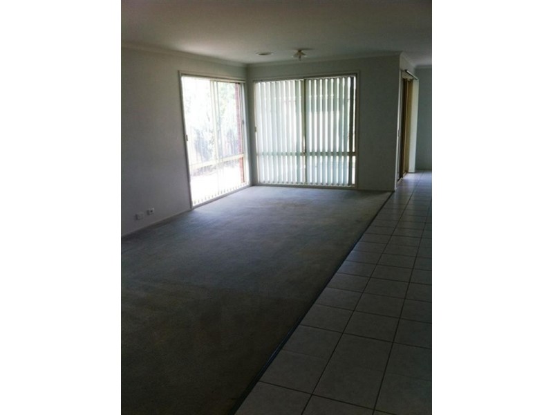 4 Beveridge Court, Point Cook VIC 3030