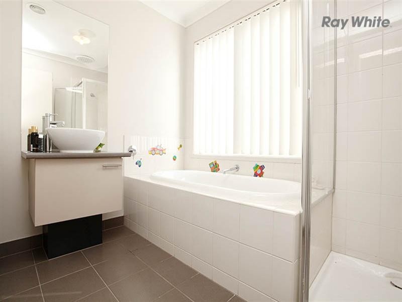 32 Rocky Gate Drive, Truganina VIC 3029