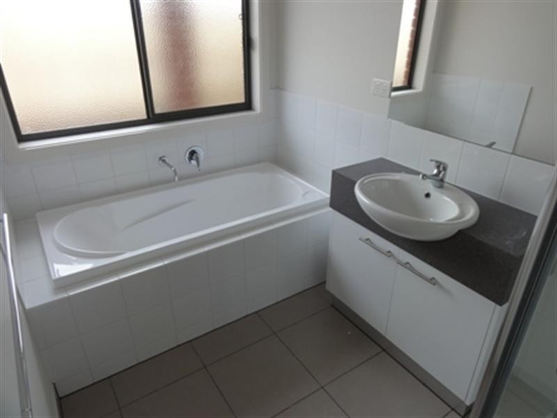 21 Tropic Circuit, Point Cook VIC 3030