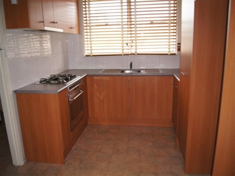 31 Robertson Crescent, Laverton VIC 3028