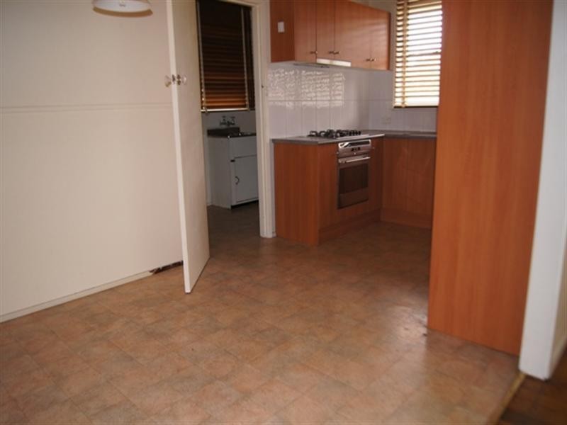 31 Robertson Crescent, Laverton VIC 3028