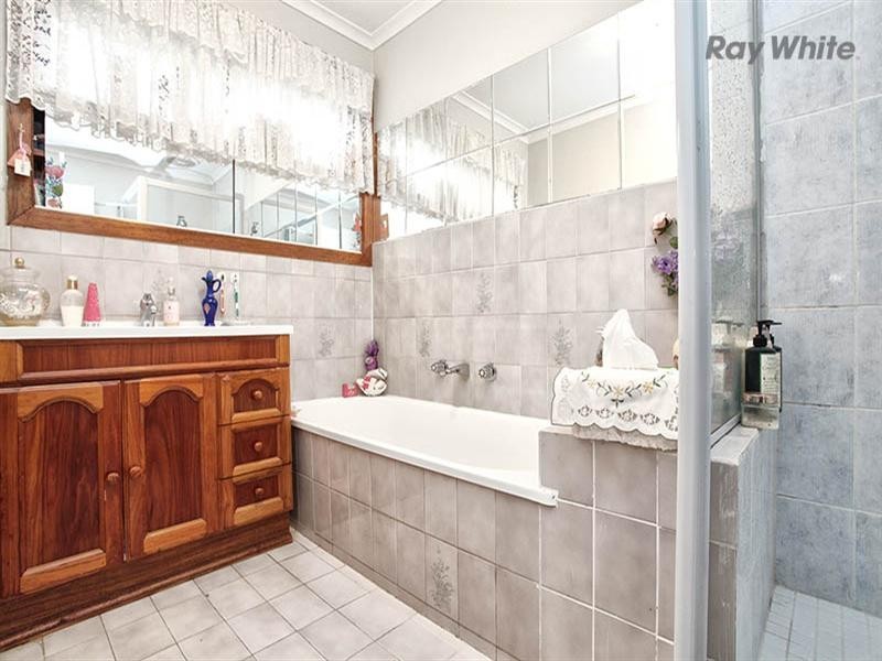 37 Balmoral Street South, Altona Meadows VIC 3028