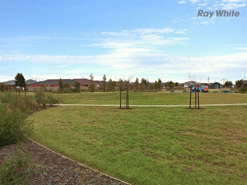 38 Edmund Drive, Tarneit VIC 3029