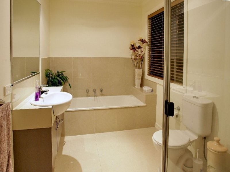 2/47 Paxton Street, South Kingsville VIC 3015