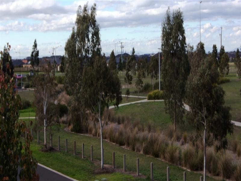 24 Parkwood Terrace, Point Cook VIC 3030