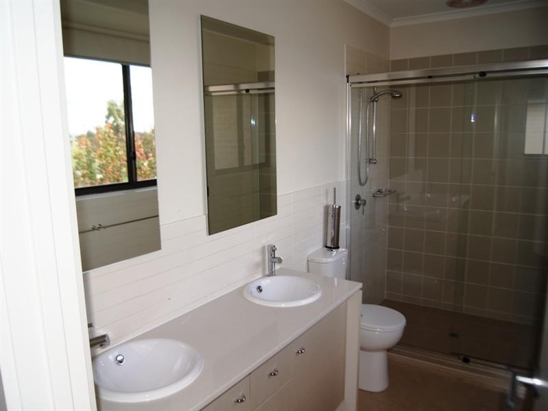 24 Parkwood Terrace, Point Cook VIC 3030