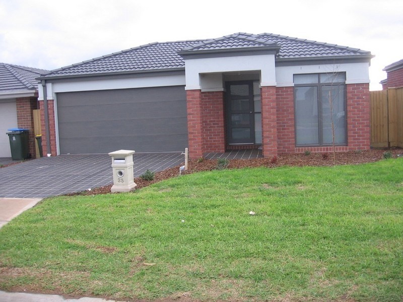 25 Hamish Drive, Tarneit VIC 3029