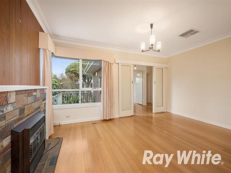 31 Olwen Street, Nunawading VIC 3131