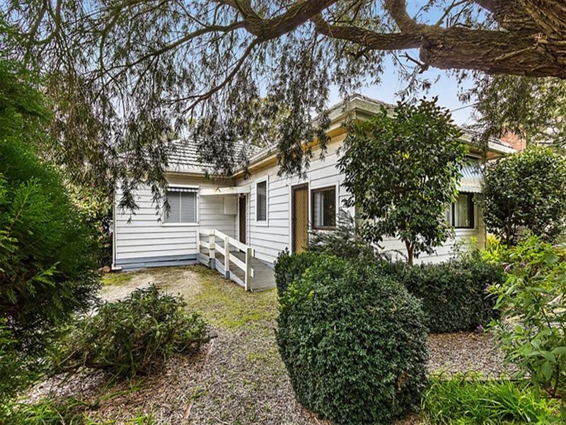 8 Haydn Street, Blackburn VIC 3130