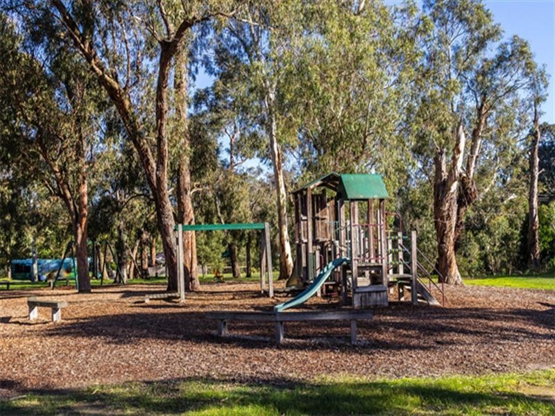 8 Haydn Street, Blackburn VIC 3130