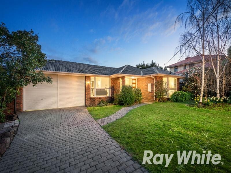 6 Winjallock Crescent, Vermont South VIC 3133