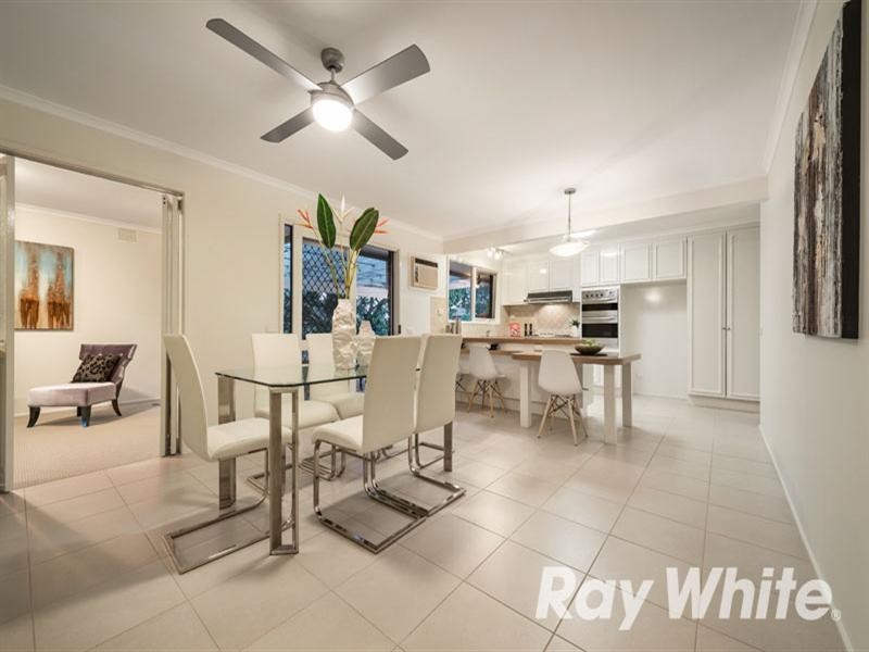 6 Winjallock Crescent, Vermont South VIC 3133