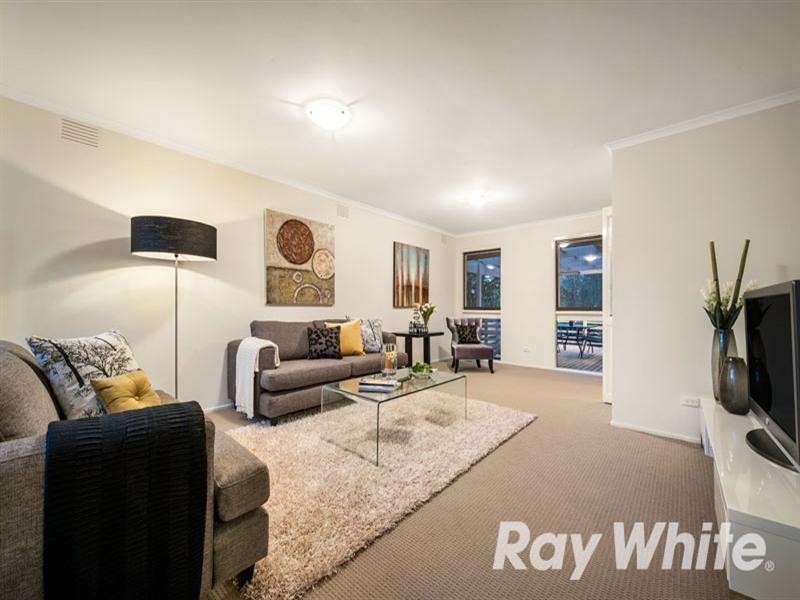 6 Winjallock Crescent, Vermont South VIC 3133