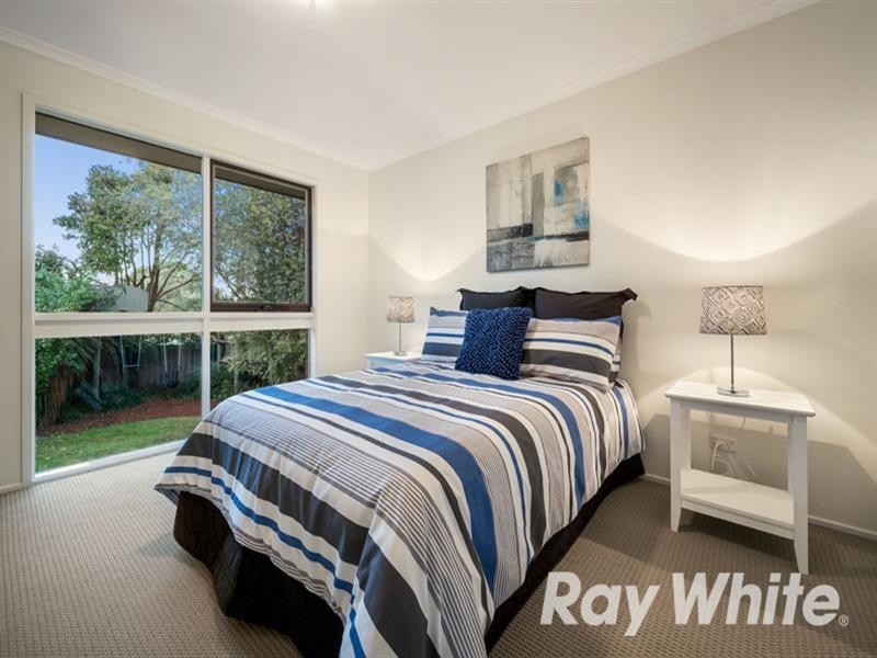 6 Winjallock Crescent, Vermont South VIC 3133