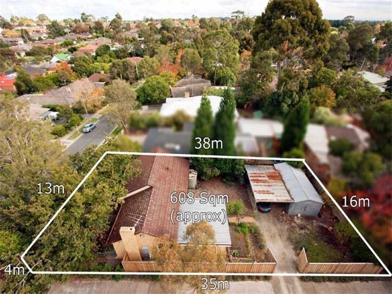 11 Henwood Street, Blackburn South VIC 3130