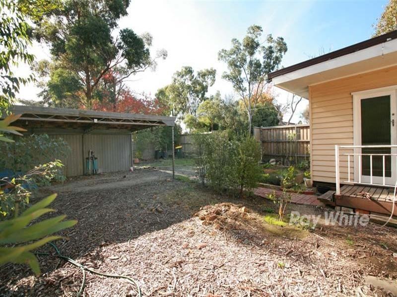 11 Henwood Street, Blackburn South VIC 3130