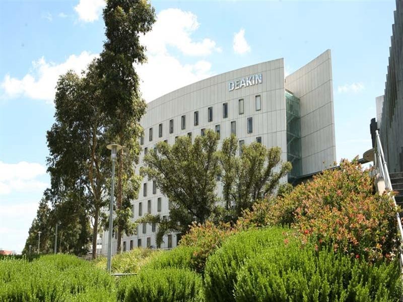 304 Blackburn Road, Burwood East VIC 3151