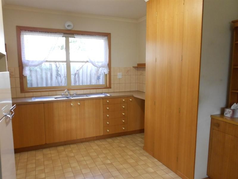 2/14 Vernal Avenue, Mitcham VIC 3132