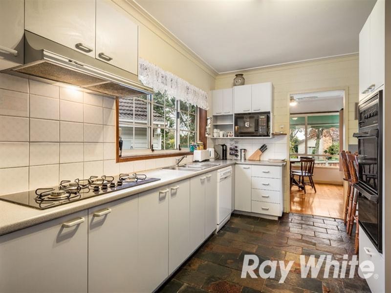 27 Indra Road, Blackburn South VIC 3130