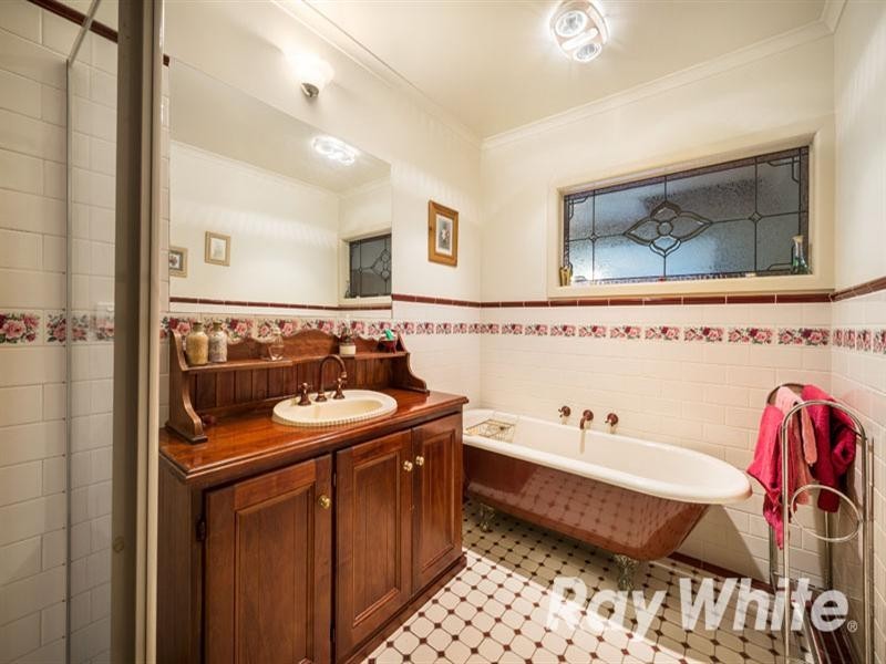 27 Indra Road, Blackburn South VIC 3130