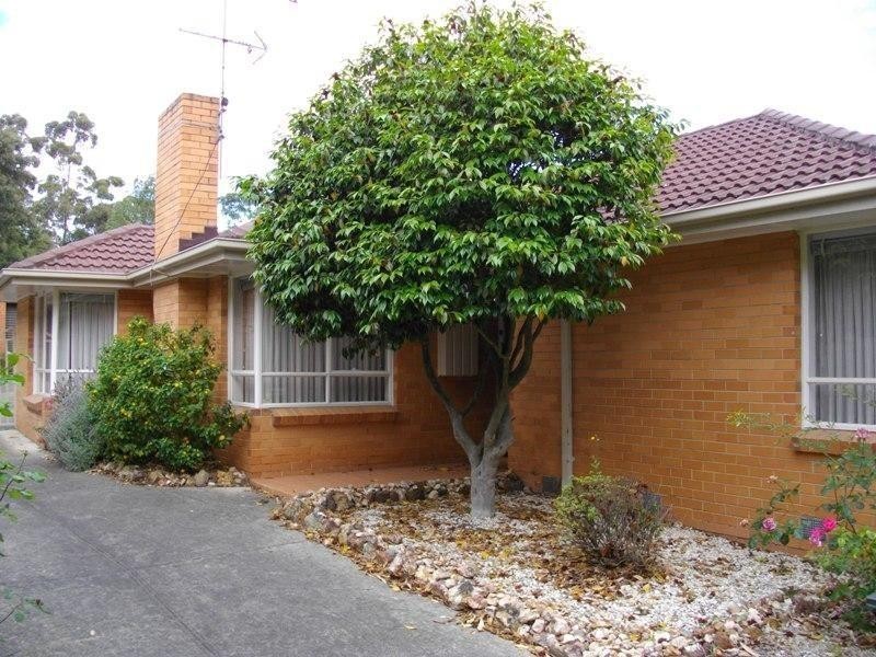 18 South Parade, Blackburn VIC 3130