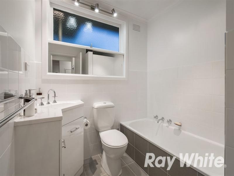 44 Malcolm Street, Blackburn VIC 3130