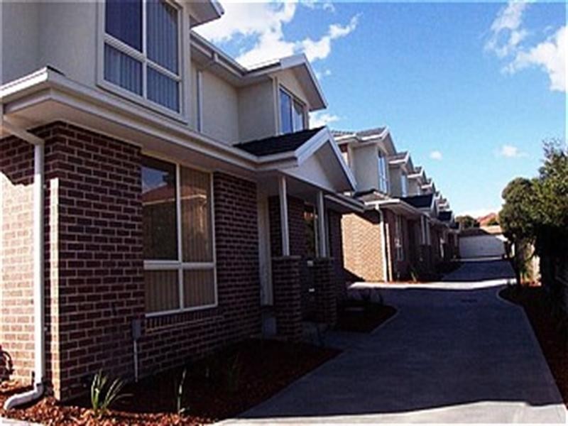 2/420 Middleborough Road, Blackburn VIC 3130