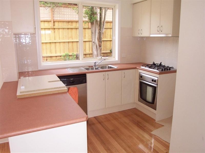 2/420 Middleborough Road, Blackburn VIC 3130