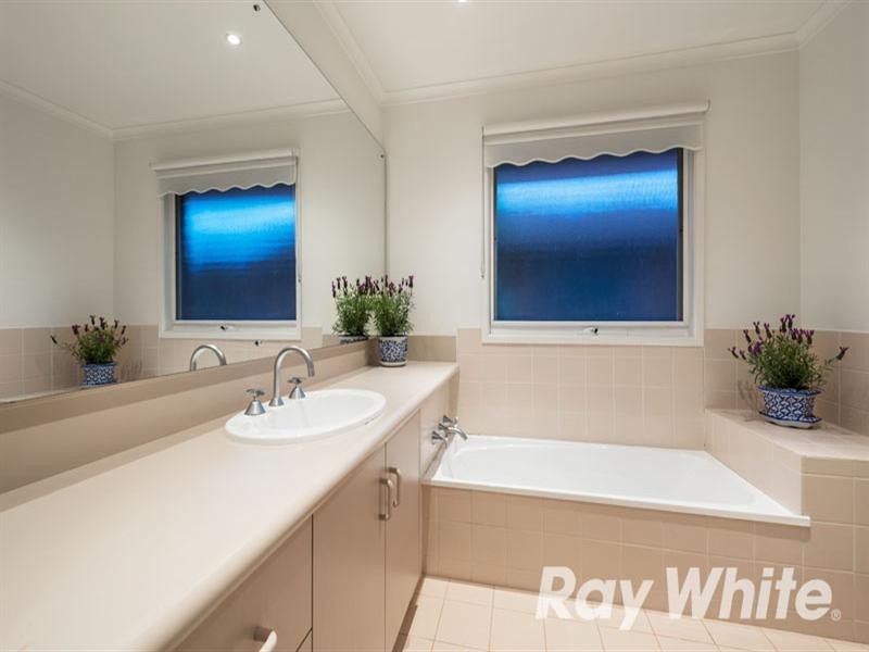 1/22 Gay Street, Blackburn North VIC 3130