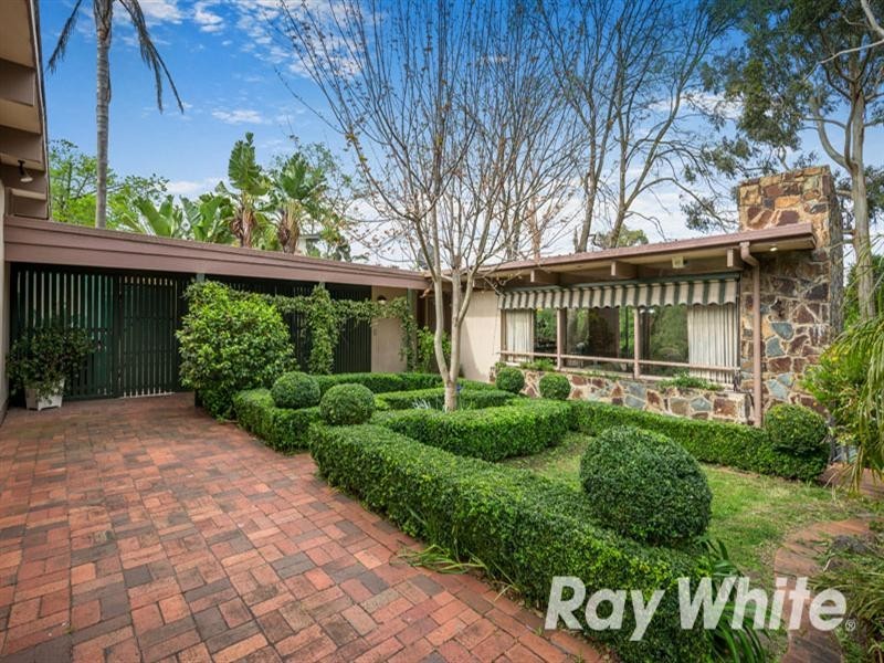 1 Verona Street, Vermont South VIC 3133