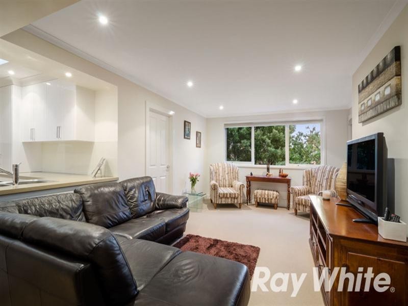 18 Fankhauser Drive, Vermont South VIC 3133
