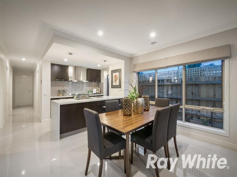 3 Kingsley Crescent, Mont Albert VIC 3127