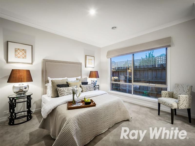 3 Kingsley Crescent, Mont Albert VIC 3127