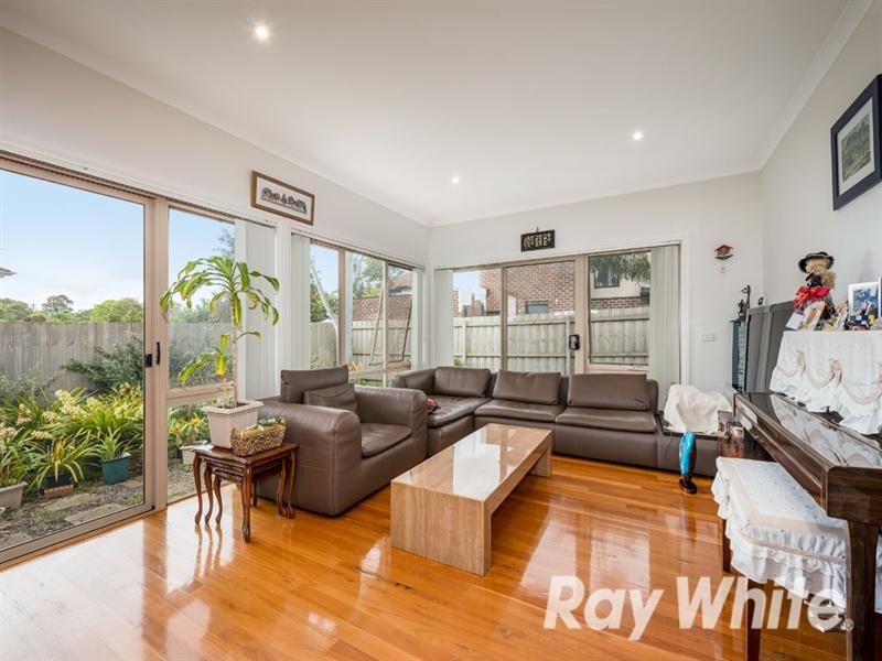 3/9 Poole Street, Burwood VIC 3125
