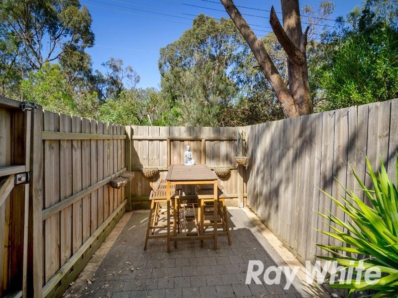 6/28 Lake Road, Blackburn VIC 3130