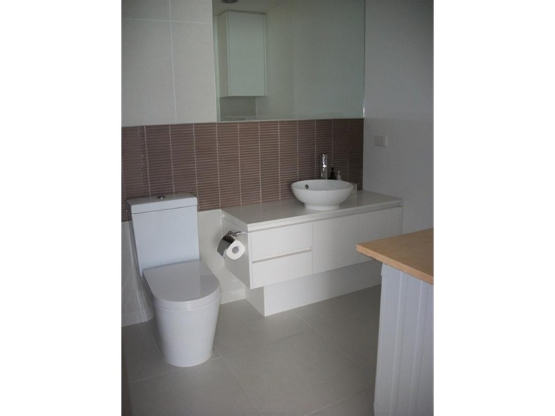 204/18 Berkeley Street, Doncaster VIC 3108