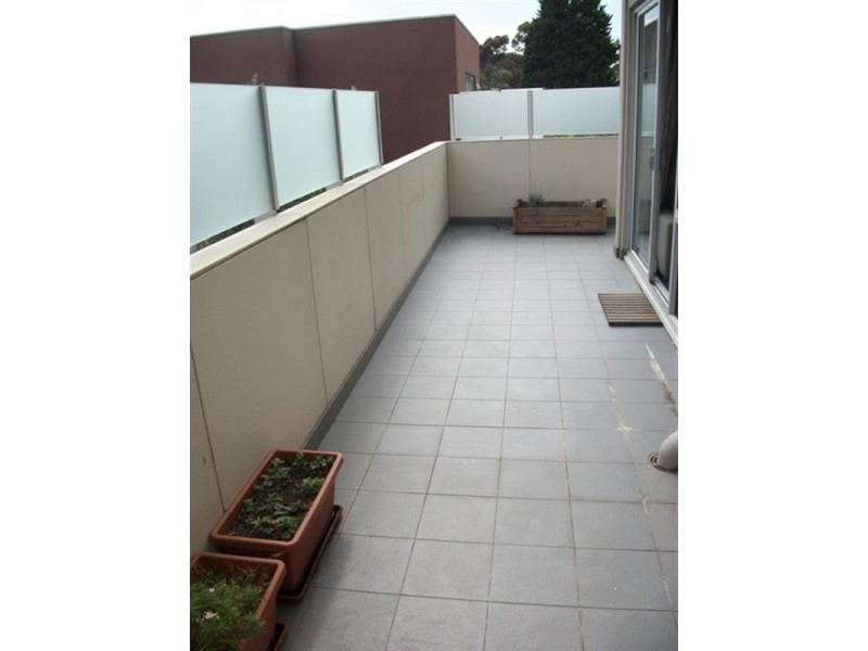 204/18 Berkeley Street, Doncaster VIC 3108