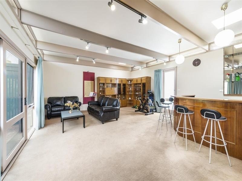 1 Verona Street, Vermont South VIC 3133