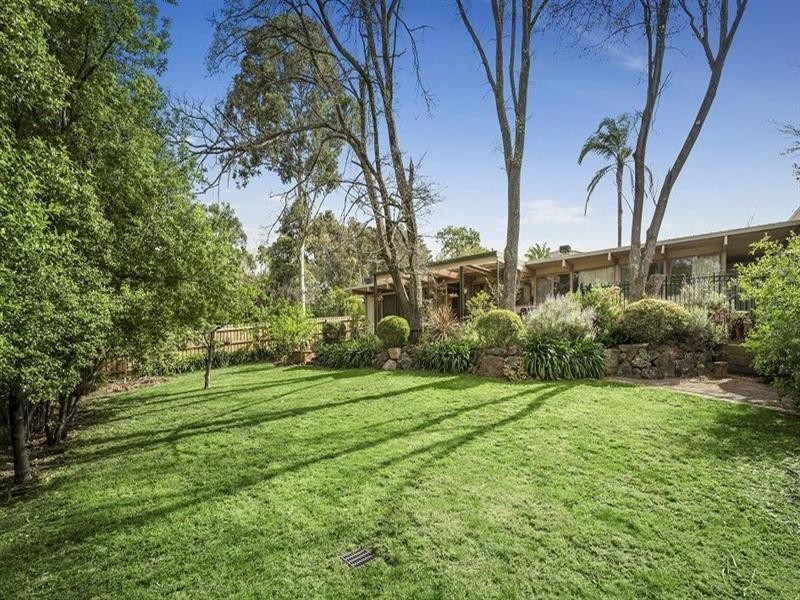 1 Verona Street, Vermont South VIC 3133