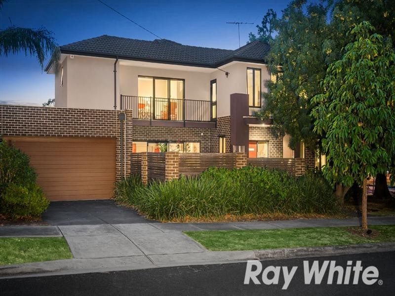 12 Finlayson Street, Doncaster VIC 3108