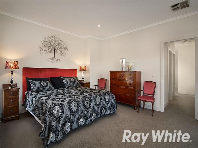 12 Finlayson Street, Doncaster VIC 3108