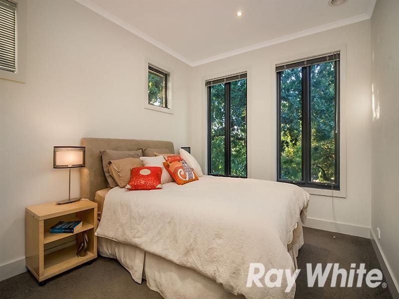 12 Finlayson Street, Doncaster VIC 3108