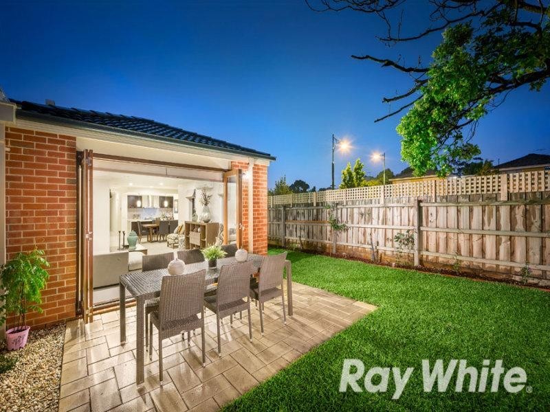 3 Kingsley Crescent, Mont Albert VIC 3127