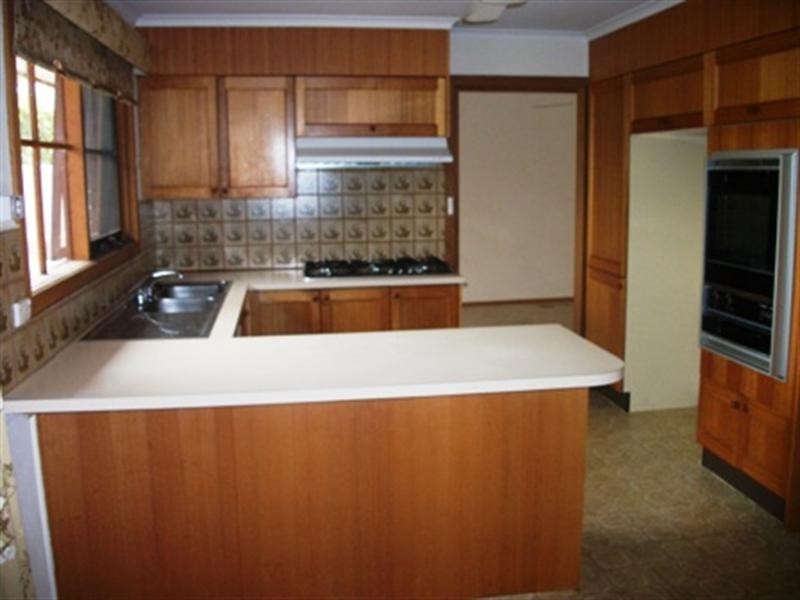 8/11-15 Redhill Avenue, Burwood East VIC 3151