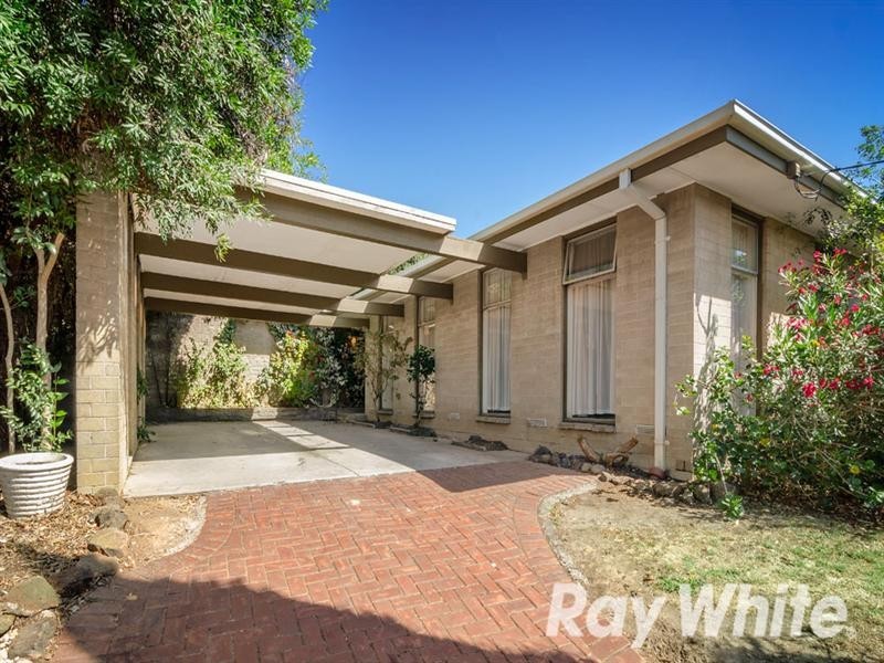 24 Thornhill Drive, Forest Hill VIC 3131